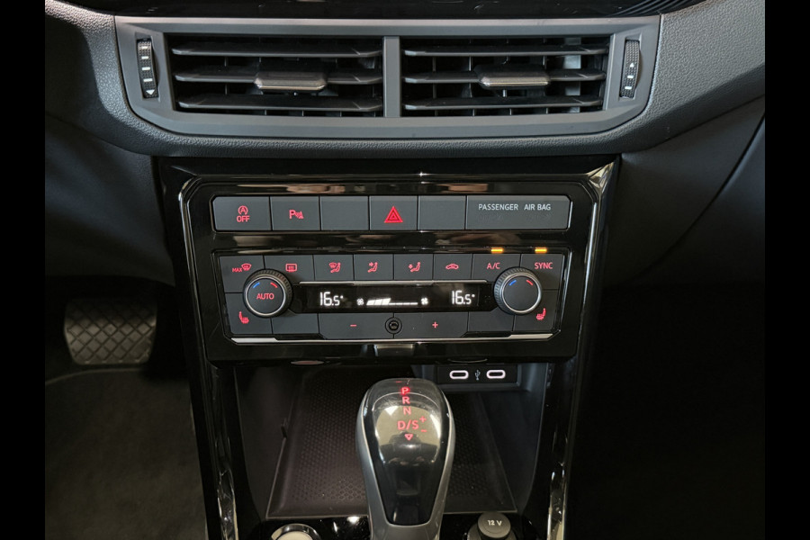 Volkswagen T-Cross 1.5 TSI 150pk Style Business R | Navi | 18" | ACC | Camera | Led | Dodehoek | Stoelverwarming | Prachtige T-Cross!