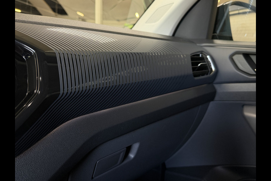 Volkswagen T-Cross 1.5 TSI 150pk Style Business R | Navi | 18" | ACC | Camera | Led | Dodehoek | Stoelverwarming | Prachtige T-Cross!