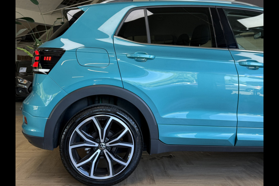 Volkswagen T-Cross 1.5 TSI 150pk Style Business R | Navi | 18" | ACC | Camera | Led | Dodehoek | Stoelverwarming | Prachtige T-Cross!