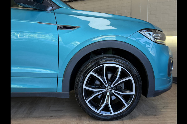 Volkswagen T-Cross 1.5 TSI 150pk Style Business R | Navi | 18" | ACC | Camera | Led | Dodehoek | Stoelverwarming | Prachtige T-Cross!