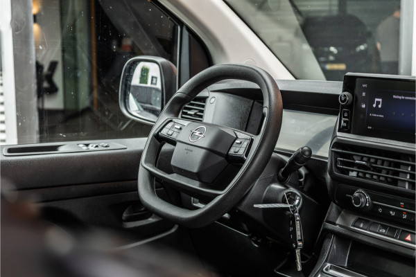 Opel Vivaro 2.0 BlueHdi L3 DC | Dubbel cabine | 6-Zitter | Automaat | Navigatie | Camera | Trekhaak | PDC | Nieuwe APK | Treeplanken | Spoilerkit