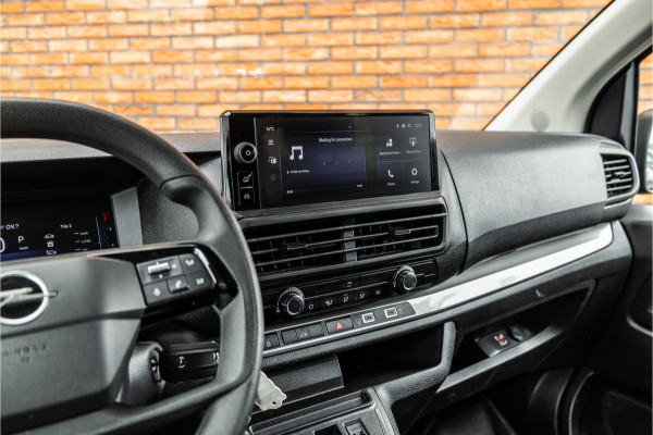 Opel Vivaro 2.0 BlueHdi L3 DC | Dubbel cabine | 6-Zitter | Automaat | Navigatie | Camera | Trekhaak | PDC | Nieuwe APK | Treeplanken | Spoilerkit