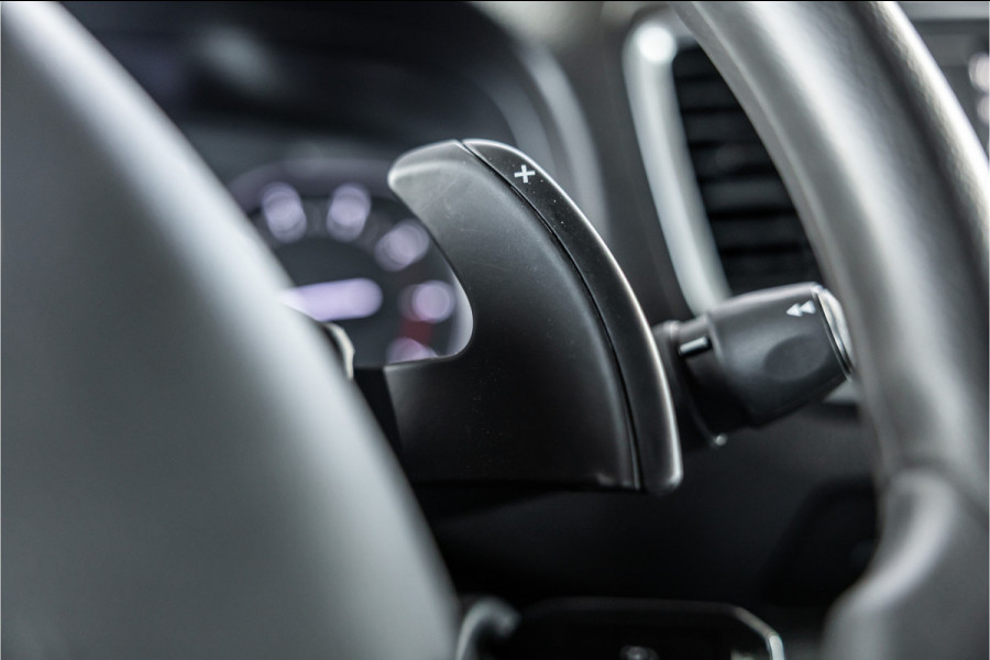 Opel Vivaro 2.0 BlueHDi L3 DC | Dubbel cabine | Automaat | 6-Zitter | Navigatie | Camera | CarPlay | Dodehoek detector | Imperiaal | Trekhaak | F1 Flippers | Airco | BPM Vrij | Dealer onderhouden | Nieuwe APK