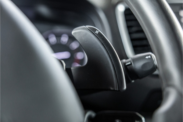 Opel Vivaro 2.0 BlueHDi L3 DC | Dubbel cabine | Automaat | 6-Zitter | Navigatie | Camera | CarPlay | Dodehoek detector | Imperiaal | Trekhaak | F1 Flippers | Airco | BPM Vrij | Dealer onderhouden | Nieuwe APK