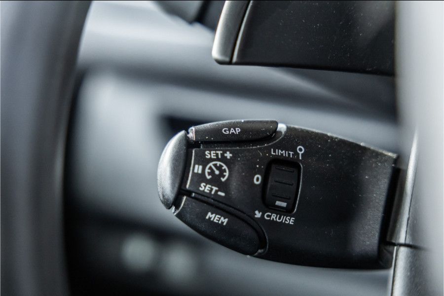 Opel Vivaro 2.0 BlueHDi L3 DC | Dubbel cabine | Automaat | 6-Zitter | Navigatie | Camera | CarPlay | Dodehoek detector | Imperiaal | Trekhaak | F1 Flippers | Airco | BPM Vrij | Dealer onderhouden | Nieuwe APK
