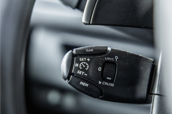 Opel Vivaro 2.0 BlueHDi L3 DC | Dubbel cabine | Automaat | 6-Zitter | Navigatie | Camera | CarPlay | Dodehoek detector | Imperiaal | Trekhaak | F1 Flippers | Airco | BPM Vrij | Dealer onderhouden | Nieuwe APK