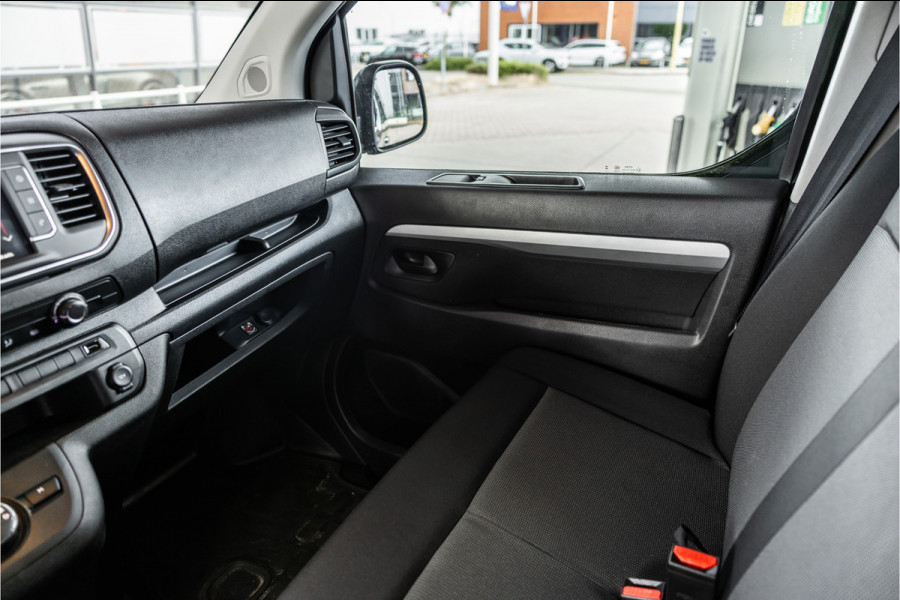 Opel Vivaro 2.0 BlueHDi L3 DC | Dubbel cabine | Automaat | 6-Zitter | Navigatie | Camera | CarPlay | Dodehoek detector | Imperiaal | Trekhaak | F1 Flippers | Airco | BPM Vrij | Dealer onderhouden | Nieuwe APK