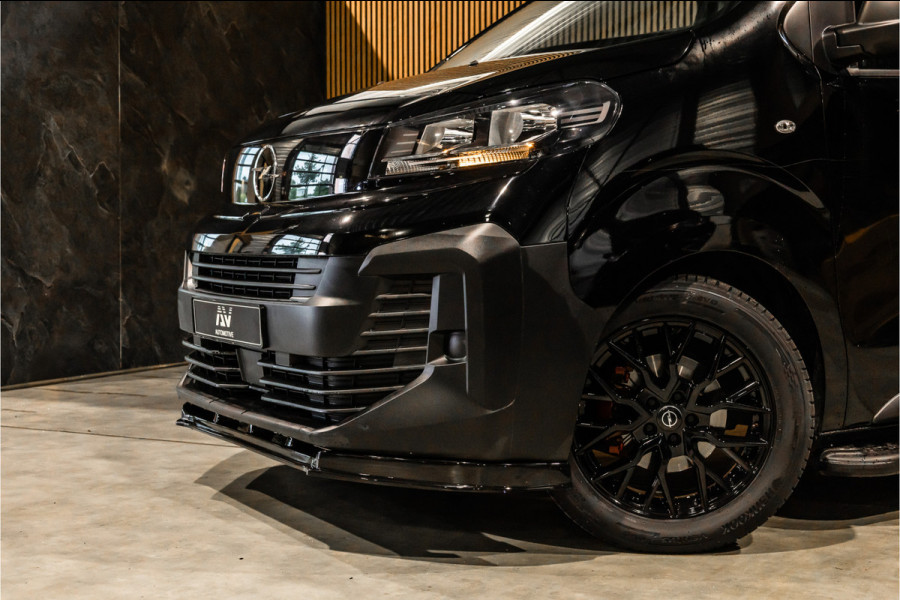 Opel Vivaro 2.0 BlueHdi L3 DC | Dubbel cabine | 6-Zitter | Automaat | Navigatie | Camera | Trekhaak | PDC | Nieuwe APK | Treeplanken | Spoilerkit