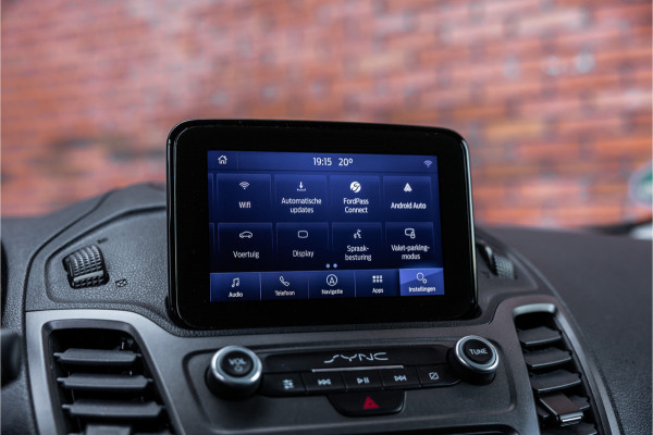 Ford Transit Connect 1.0 Ecoboost L2 | 3-Zitter | Sortimo inrichting | Navigatie | Camera | CarPlay | Stoelverwarming | Airco | MF Stuur | Dealer onderhouden | Nieuwe APK