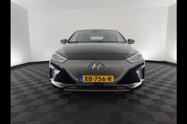 Hyundai IONIQ Comfort EV {SoH-98} Aut. *HEATPUMP | FULL-LED | DIGI-COCKPIT | SHIFTPADDLES | LANE-ASSIST | CCS-FASTLOADER | CRUISE | CAMERA | KEYLESS | DAB+ | NAVI-FULLMAP | ECC | PDC | TOWBAR | 16"ALU*
