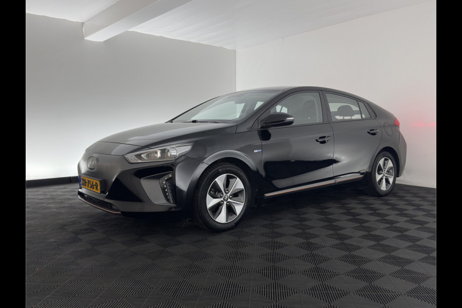 Hyundai IONIQ Comfort EV {SoH-98} Aut. *HEATPUMP | FULL-LED | DIGI-COCKPIT | SHIFTPADDLES | LANE-ASSIST | CCS-FASTLOADER | CRUISE | CAMERA | KEYLESS | DAB+ | NAVI-FULLMAP | ECC | PDC | TOWBAR | 16"ALU*