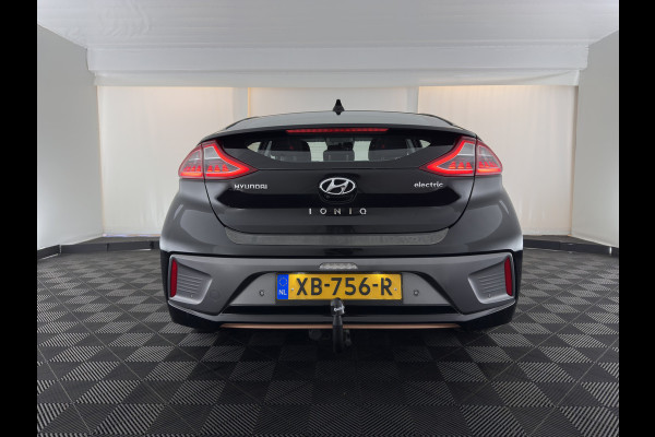 Hyundai IONIQ Comfort EV {SoH-98} Aut. *HEATPUMP | FULL-LED | DIGI-COCKPIT | SHIFTPADDLES | LANE-ASSIST | CCS-FASTLOADER | CRUISE | CAMERA | KEYLESS | DAB+ | NAVI-FULLMAP | ECC | PDC | TOWBAR | 16"ALU*