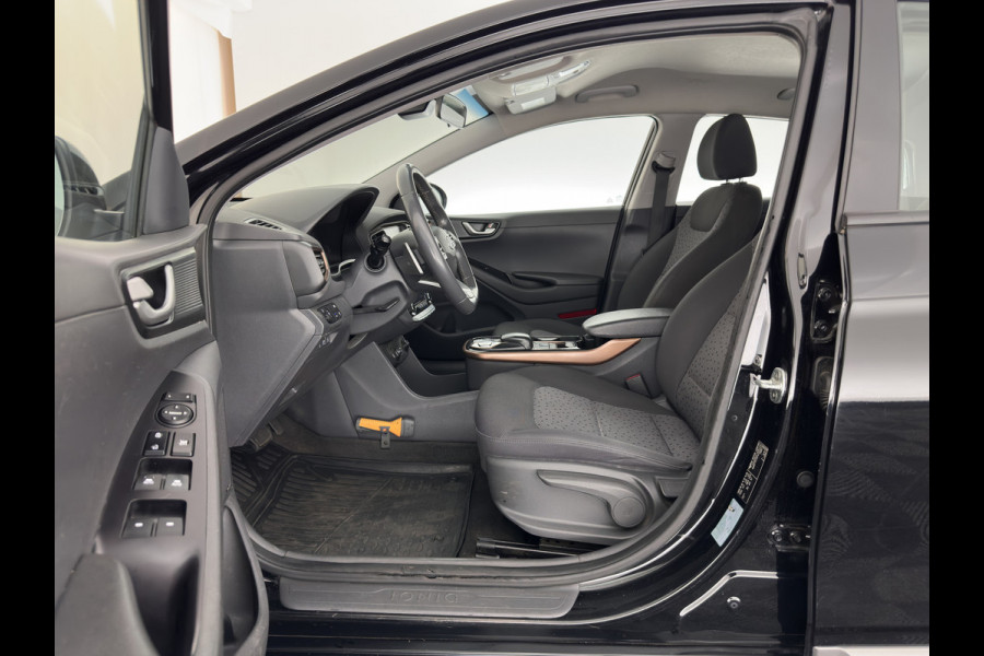 Hyundai IONIQ Comfort EV {SoH-98} Aut. *HEATPUMP | FULL-LED | DIGI-COCKPIT | SHIFTPADDLES | LANE-ASSIST | CCS-FASTLOADER | CRUISE | CAMERA | KEYLESS | DAB+ | NAVI-FULLMAP | ECC | PDC | TOWBAR | 16"ALU*