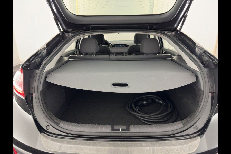 Hyundai IONIQ Comfort EV {SoH-98} Aut. *HEATPUMP | FULL-LED | DIGI-COCKPIT | SHIFTPADDLES | LANE-ASSIST | CCS-FASTLOADER | CRUISE | CAMERA | KEYLESS | DAB+ | NAVI-FULLMAP | ECC | PDC | TOWBAR | 16"ALU*