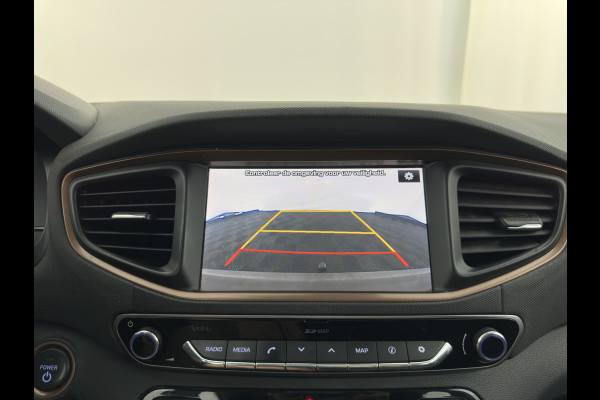 Hyundai IONIQ Comfort EV {SoH-98} Aut. *HEATPUMP | FULL-LED | DIGI-COCKPIT | SHIFTPADDLES | LANE-ASSIST | CCS-FASTLOADER | CRUISE | CAMERA | KEYLESS | DAB+ | NAVI-FULLMAP | ECC | PDC | TOWBAR | 16"ALU*
