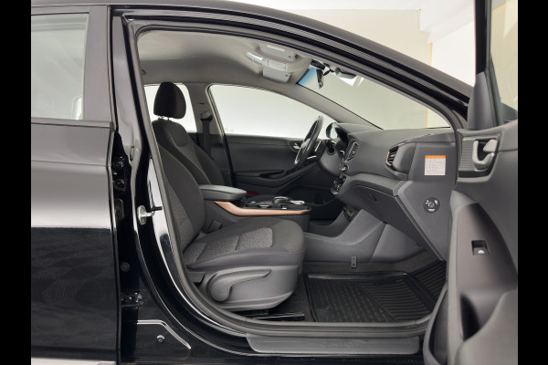 Hyundai IONIQ Comfort EV {SoH-98} Aut. *HEATPUMP | FULL-LED | DIGI-COCKPIT | SHIFTPADDLES | LANE-ASSIST | CCS-FASTLOADER | CRUISE | CAMERA | KEYLESS | DAB+ | NAVI-FULLMAP | ECC | PDC | TOWBAR | 16"ALU*