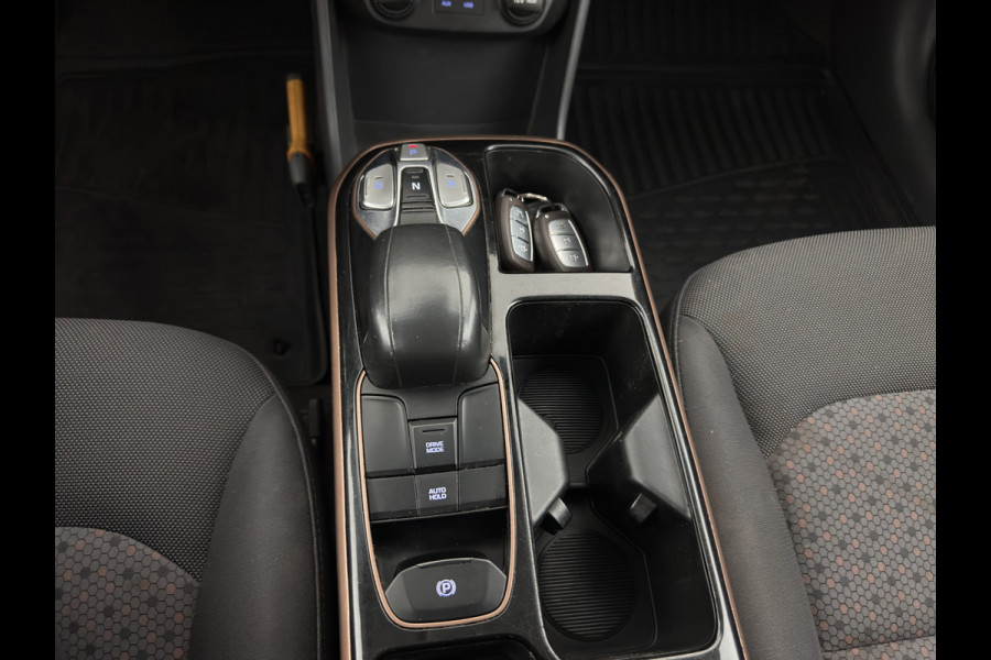 Hyundai IONIQ Comfort EV {SoH-98} Aut. *HEATPUMP | FULL-LED | DIGI-COCKPIT | SHIFTPADDLES | LANE-ASSIST | CCS-FASTLOADER | CRUISE | CAMERA | KEYLESS | DAB+ | NAVI-FULLMAP | ECC | PDC | TOWBAR | 16"ALU*