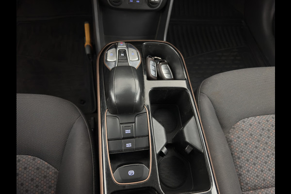 Hyundai IONIQ Comfort EV {SoH-98} Aut. *HEATPUMP | FULL-LED | DIGI-COCKPIT | SHIFTPADDLES | LANE-ASSIST | CCS-FASTLOADER | CRUISE | CAMERA | KEYLESS | DAB+ | NAVI-FULLMAP | ECC | PDC | TOWBAR | 16"ALU*
