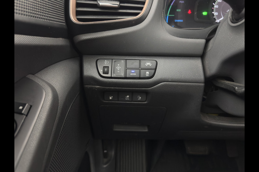 Hyundai IONIQ Comfort EV {SoH-98} Aut. *HEATPUMP | FULL-LED | DIGI-COCKPIT | SHIFTPADDLES | LANE-ASSIST | CCS-FASTLOADER | CRUISE | CAMERA | KEYLESS | DAB+ | NAVI-FULLMAP | ECC | PDC | TOWBAR | 16"ALU*
