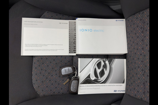 Hyundai IONIQ Comfort EV {SoH-98} Aut. *HEATPUMP | FULL-LED | DIGI-COCKPIT | SHIFTPADDLES | LANE-ASSIST | CCS-FASTLOADER | CRUISE | CAMERA | KEYLESS | DAB+ | NAVI-FULLMAP | ECC | PDC | TOWBAR | 16"ALU*