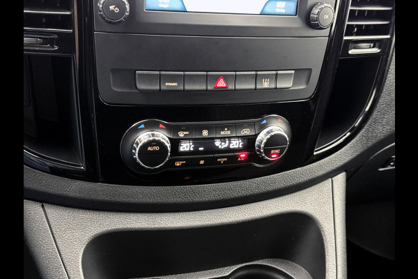Mercedes-Benz eVito eVito Lang 66 kWh DC 266km WLTP Dubbele cabine 5 zitplaatsen Navigatie Snelladen Camera Schuifdeur L+R