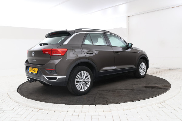 Volkswagen T-Roc 1.5 TSI Style Automaat, Apple carplay, Trekhaak