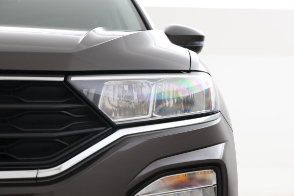 Volkswagen T-Roc 1.5 TSI Style Automaat, Apple carplay, Trekhaak