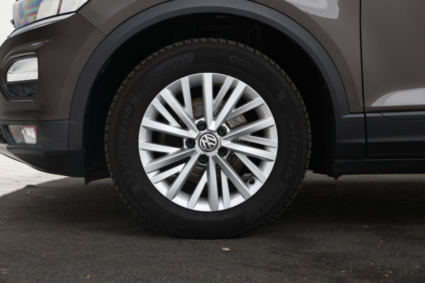 Volkswagen T-Roc 1.5 TSI Style Automaat, Apple carplay, Trekhaak