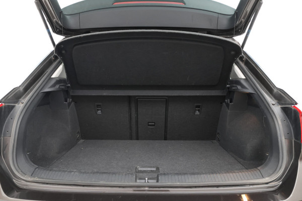 Volkswagen T-Roc 1.5 TSI Style Automaat, Apple carplay, Trekhaak