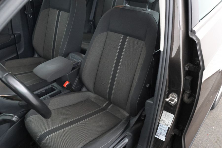 Volkswagen T-Roc 1.5 TSI Style Automaat, Apple carplay, Trekhaak