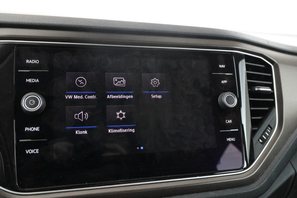 Volkswagen T-Roc 1.5 TSI Style Automaat, Apple carplay, Trekhaak