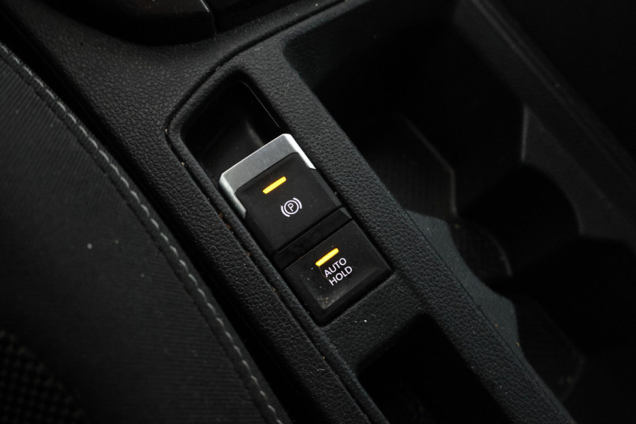 Volkswagen T-Roc 1.5 TSI Style Automaat, Apple carplay, Trekhaak