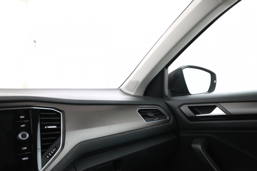 Volkswagen T-Roc 1.5 TSI Style Automaat, Apple carplay, Trekhaak