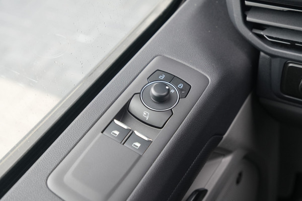 Ford E-Transit Custom 340 L2H1 Sport 71 kWh 218pk - 2x Schuif - ACC - B&O - Navi - Stoel/Stuurverwarming - 360 Camera - Blindspot - Rijklaar