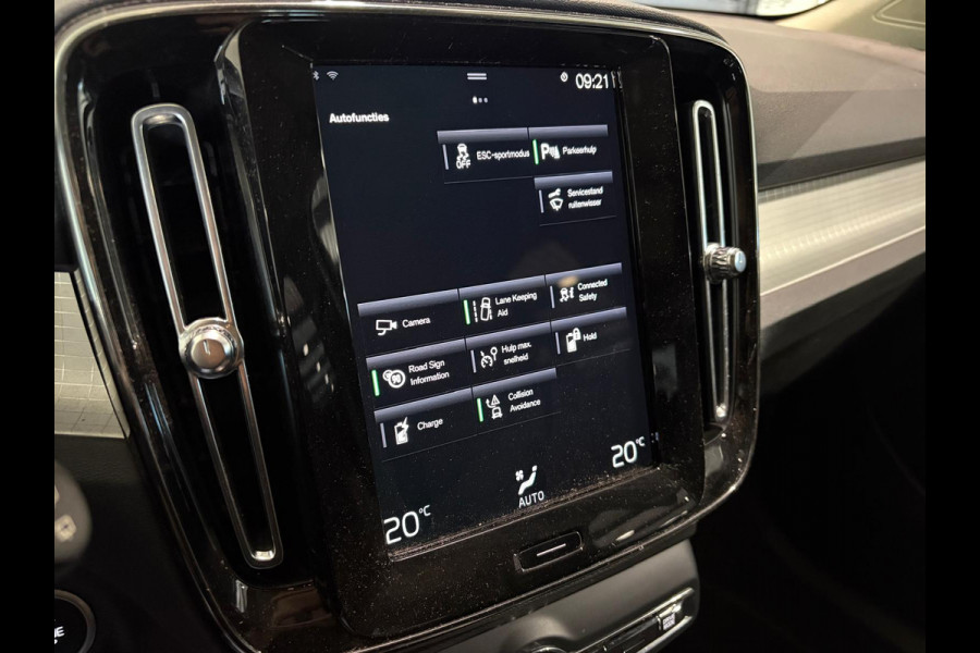 Volvo XC40 T4 Aut. Plug-in Hybrid Business Parkeercamera Panoramadak 211pk