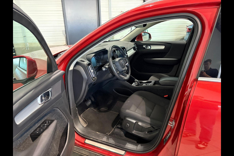 Volvo XC40 T4 Aut. Plug-in Hybrid Business Parkeercamera Panoramadak 211pk