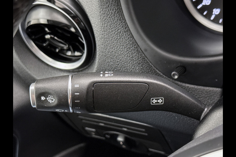 Mercedes-Benz eVito eVito Lang 66 kWh 266km WLTP Snelladen Led Navigatie Climate control Betimmering