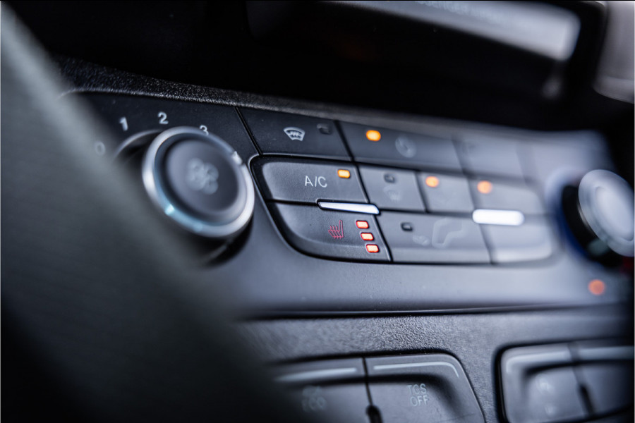Ford Transit Connect 1.0 Ecoboost L2 | BPM Vrij | 3-Zitter | Navigatie | CarPlay | Camera | Stoelverwarming | Airco | MF Stuur | Dealer onderhouden | Nieuwe APK