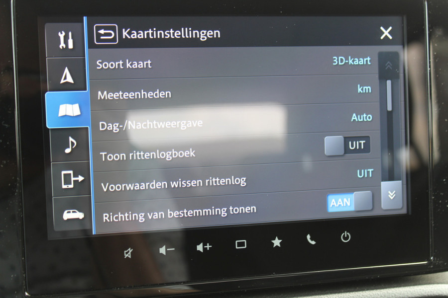 Suzuki Swift 1.2-83 pk MHEV Select Smart-Hybrid 5drs. Zeer betrouwbare en luxe wagen ! Slechts 15.000km ! Cruise Cntrl, LED verl., Airco, Navigatie, Stoelverwarm., Camera, Keyless entry & start, LM wielen, Metallic lak, Side- en lane assist etc.