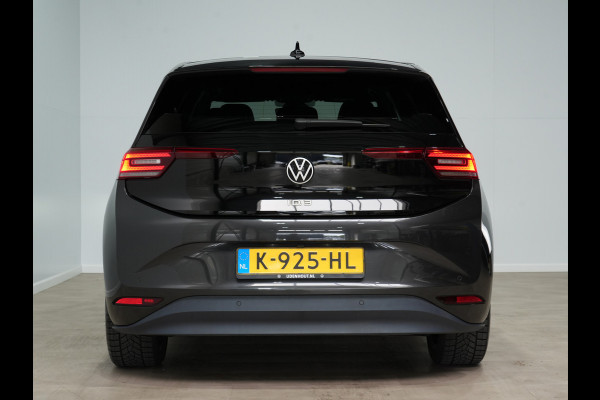 Volkswagen ID.3 First Plus 58 kWh 204pk | Camera | Acc | App-Connect | Stoelverwarming