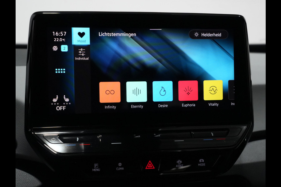 Volkswagen ID.3 First Plus 58 kWh 204pk | Camera | Acc | App-Connect | Stoelverwarming