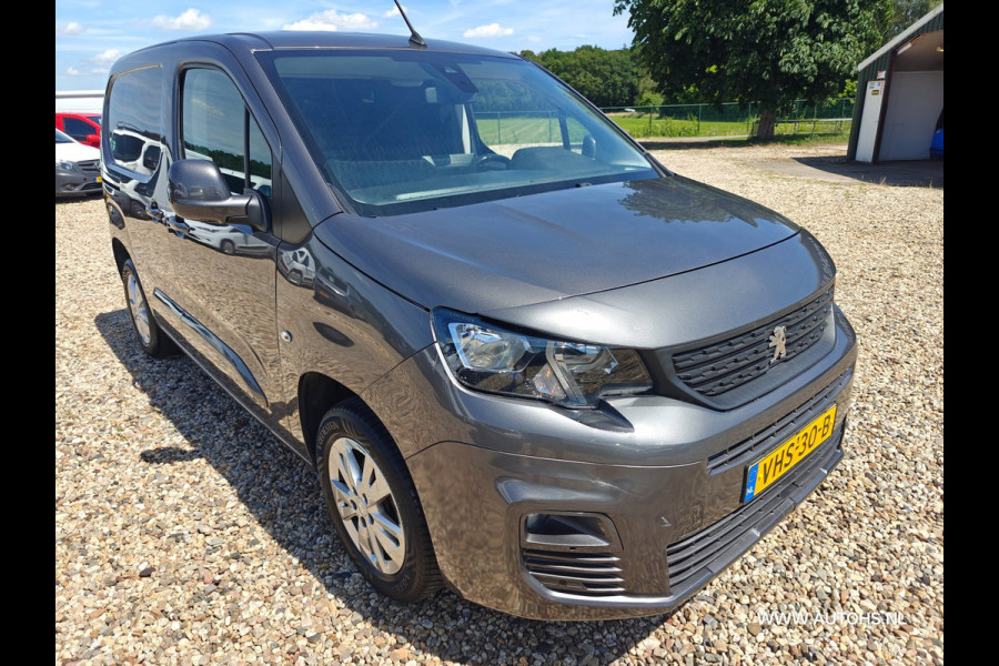 Peugeot Partner 1.5 BlueHDI Premium , Leuke bus , euro 6 , Apk Juni 2027 , camera navi cruise.