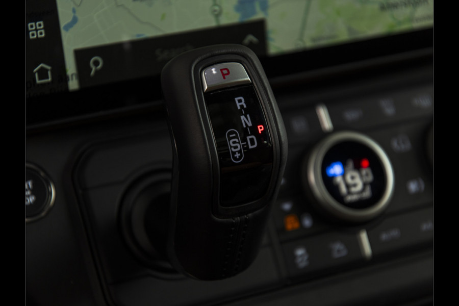 Land Rover Defender 110 2.0 P300e 110 X-Dynamic HSE MY26 | PANO | HUD | 22" | MERIDIAN 700W