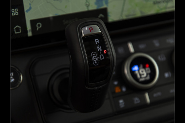 Land Rover Defender 110 2.0 P300e 110 X-Dynamic HSE MY26 | PANO | HUD | 22" | MERIDIAN 700W