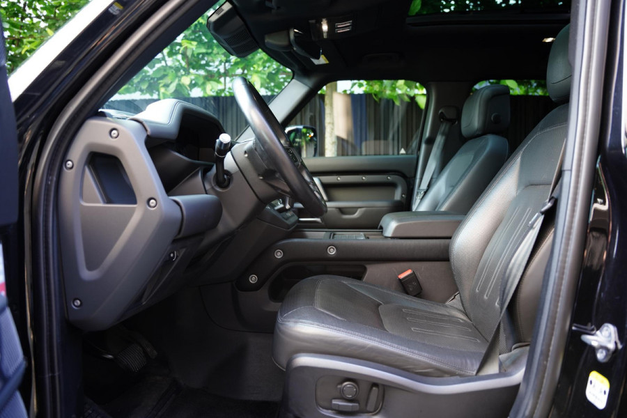 Land Rover Defender 110 P 400 E X-Dynamic HSE GERESERVEERD