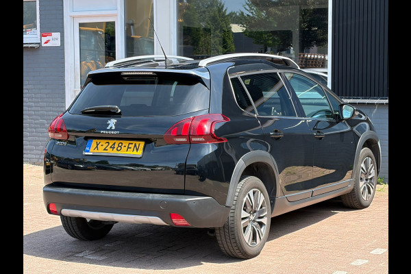 Peugeot 2008 1.2 PureTech / Pano / Navi / Leder / 131 PK