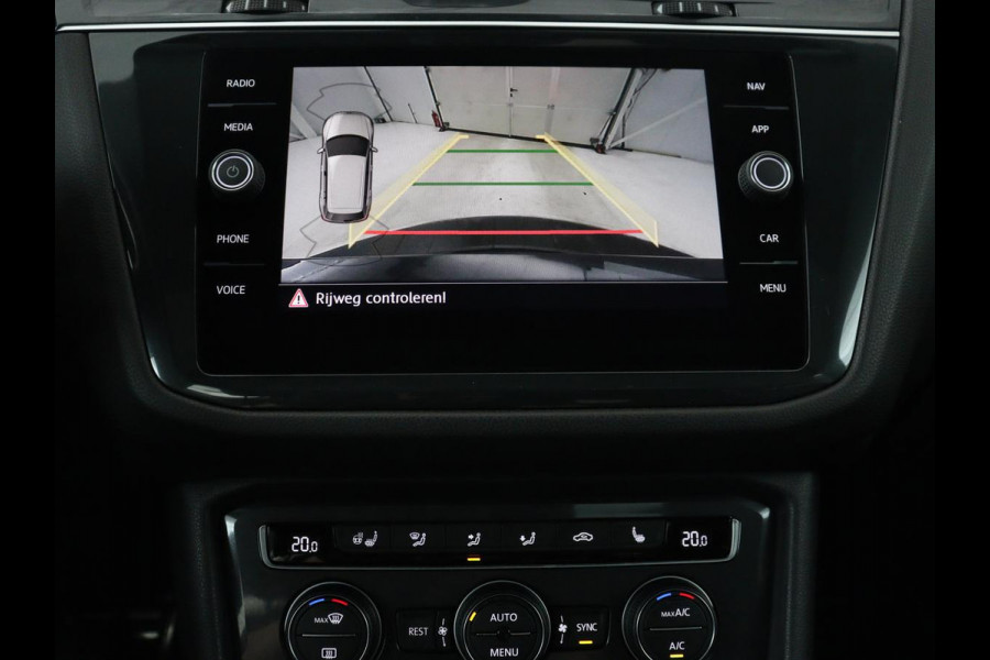 Volkswagen Tiguan Allspace 1.5 TSI Highline Business R 7p. | Carplay | Panoramadak | Camera | Carplay | Navigatie | Adaptive cruise| Leer | Climate control | Elektrische laadklep |