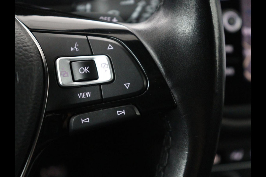 Volkswagen Tiguan Allspace 1.5 TSI Highline Business R 7p. | Carplay | Panoramadak | Camera | Carplay | Navigatie | Adaptive cruise| Leer | Climate control | Elektrische laadklep |