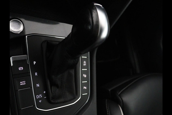 Volkswagen Tiguan Allspace 1.5 TSI Highline Business R 7p. | Carplay | Panoramadak | Camera | Carplay | Navigatie | Adaptive cruise| Leer | Climate control | Elektrische laadklep |