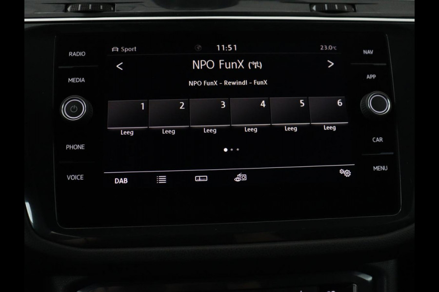 Volkswagen Tiguan Allspace 1.5 TSI Highline Business R 7p. | Carplay | Panoramadak | Camera | Carplay | Navigatie | Adaptive cruise| Leer | Climate control | Elektrische laadklep |